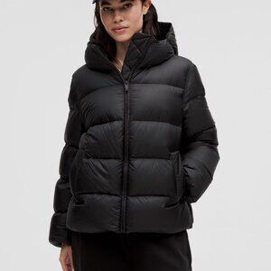 Featherweight 900-Down-Fill Puffer Jacket